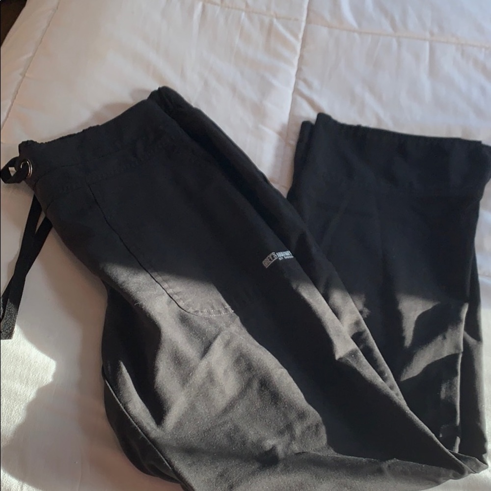 (SOLD)Black Grey’s anatomy scrub pants size medium